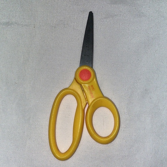 New Westcott Pointed School Scissor 5" Kids Scissor w/ Anti-Microbial Protection - Picture 2 of 10